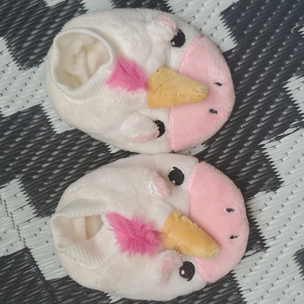 New Unicorn Slippers Size infant 1-2 months